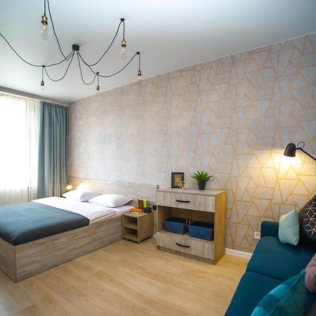 3 Bedroom, 2 Bathroom Apartment Near Forum リヴィウ エクステリア 写真