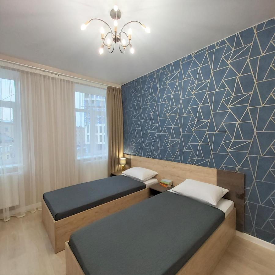 3 Bedroom, 2 Bathroom Apartment Near Forum リヴィウ エクステリア 写真