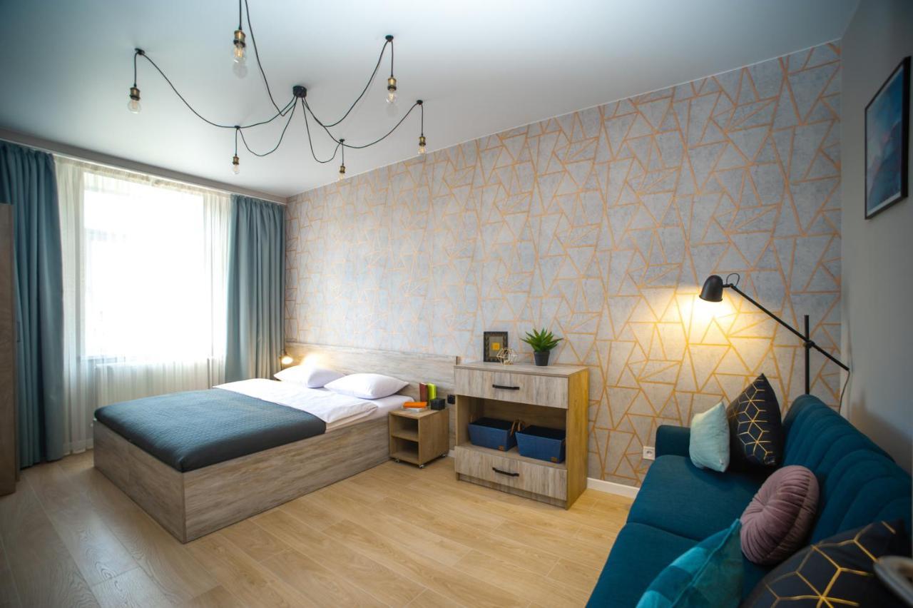 3 Bedroom, 2 Bathroom Apartment Near Forum リヴィウ エクステリア 写真