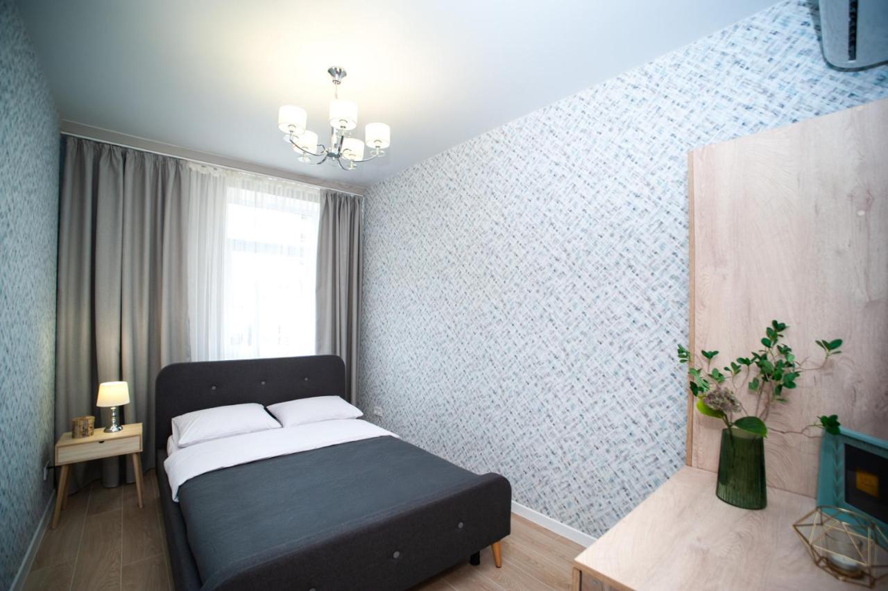 3 Bedroom, 2 Bathroom Apartment Near Forum リヴィウ エクステリア 写真