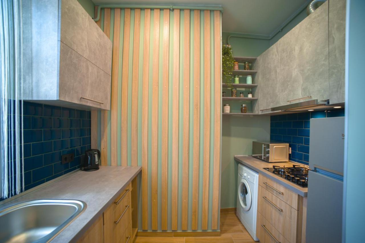 3 Bedroom, 2 Bathroom Apartment Near Forum リヴィウ エクステリア 写真